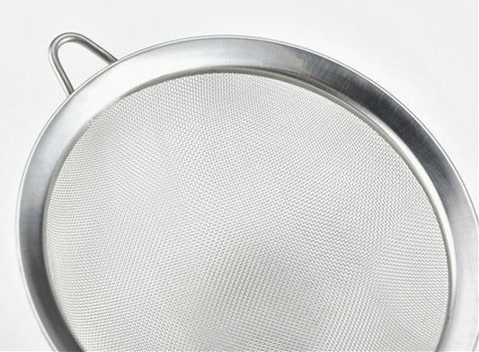 Schaumlöffel aus Edelstahl – Sieblöffel für Küche & Kochen