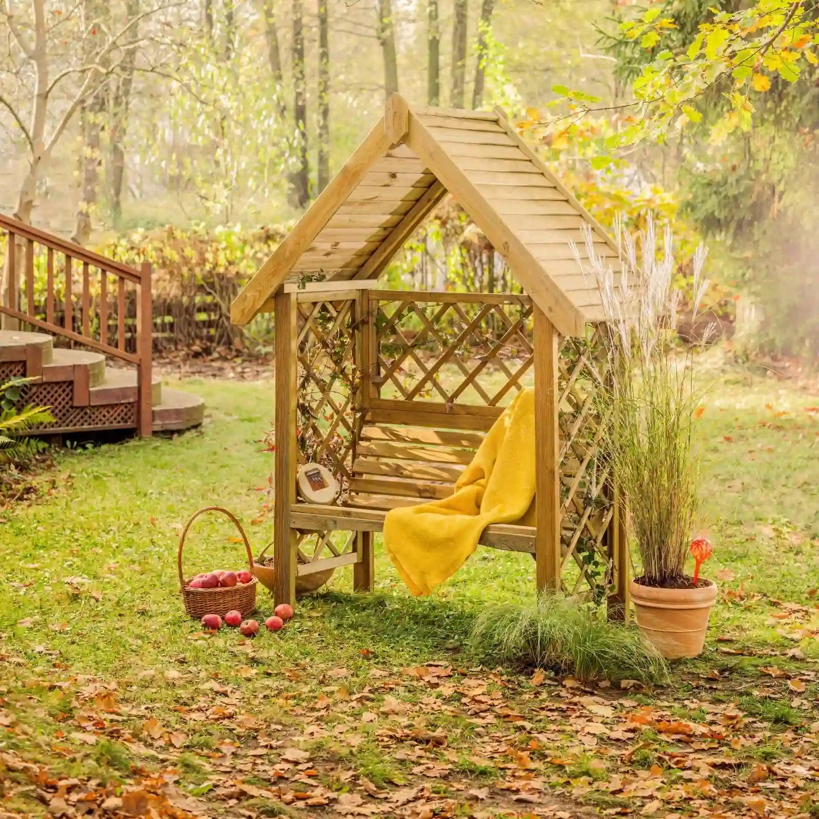 Pergola mit Bank, Spitzdach und Rankgitter - Pergola aus Holz - Gartenbank