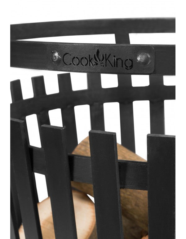 Der Feuerkorb Flame 45cm zeigt ein Spektakel aus Flammen, das jeden Outdoor Raum zum Strahlen bringt.