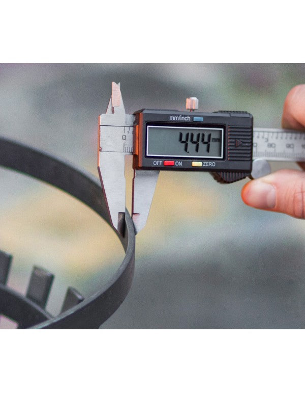 Vielseitiger Einsatz des Feuerkorbs Flame 45cm, leicht transportierbar durch den integrierten Tragring.